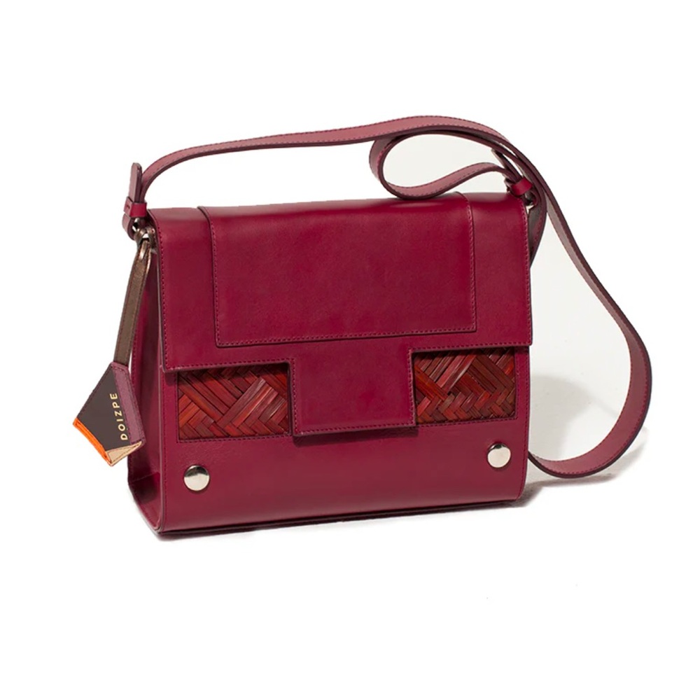Elegant Burgundy Leather Shoulder Bag